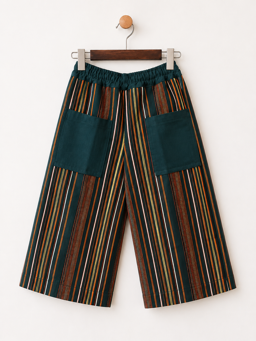 Women African Print Cargo Shorts –  Elastic Waist Casual midi -Length Shorts