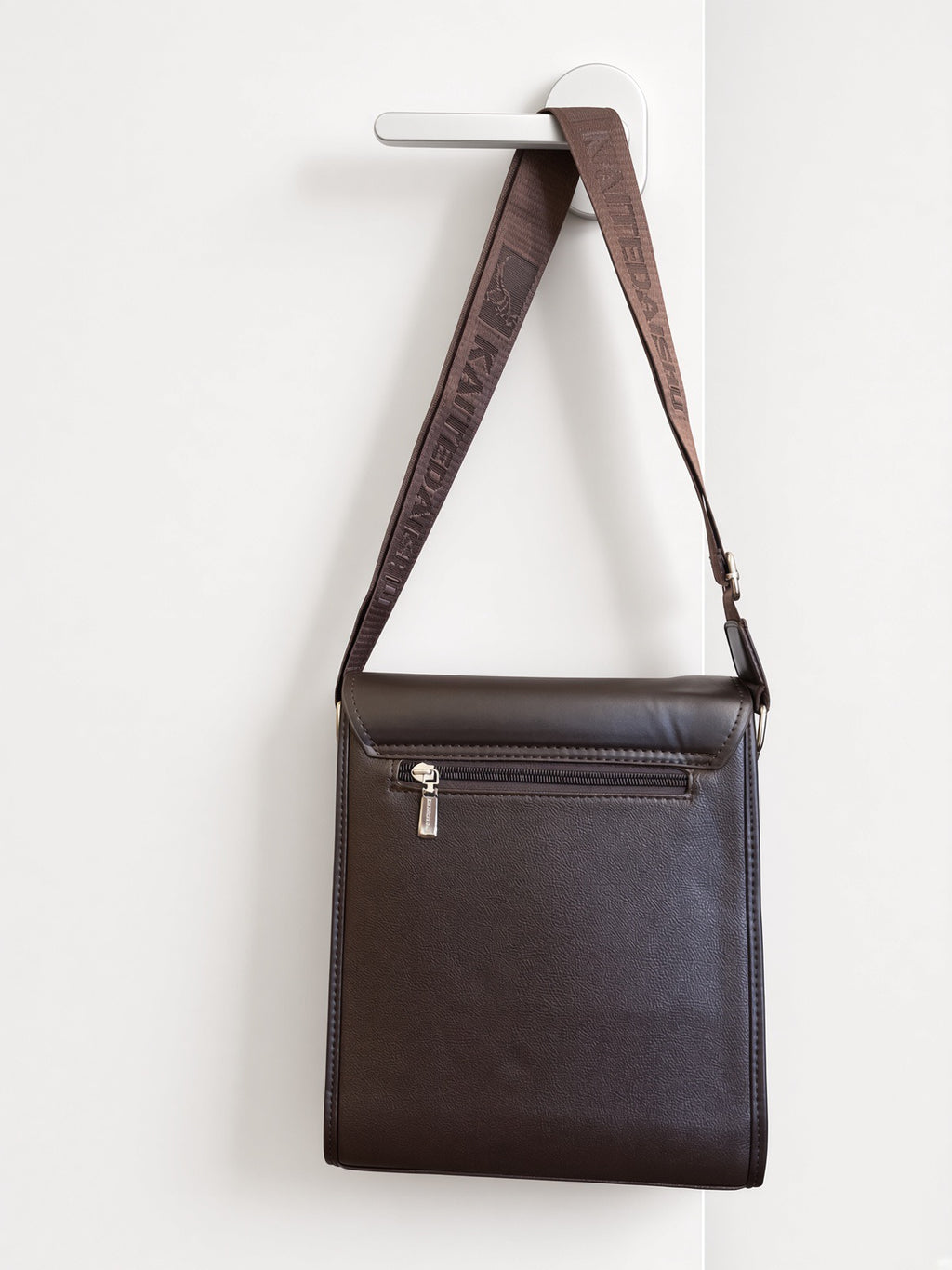Classic Dark Brown Crossbody Bag – Stylish Everyday Shoulder Bag